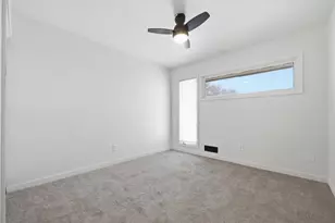 323 E 43rd St, Minneapolis, MN 55409 - Photo 21