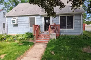 1444 St Albans St N, Saint Paul, MN 55117 - Photo 1