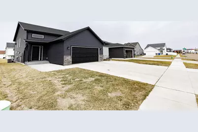 1132 46th Avenue S, Moorhead, MN 56560 - Photo 3