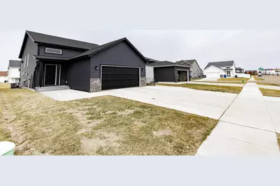 1132 46th Avenue S, Moorhead, MN 56560 - Photo 3