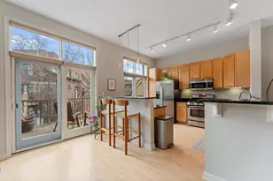 821 Thornton St SE, Minneapolis, MN 55414 - Photo 9
