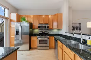 821 Thornton St SE, Minneapolis, MN 55414 - Photo 11