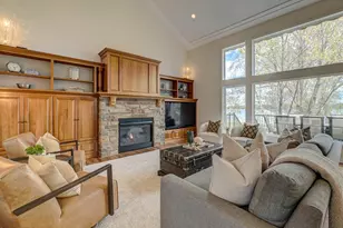 5256 Oxford St N, Shoreview, MN 55126 - Photo 5