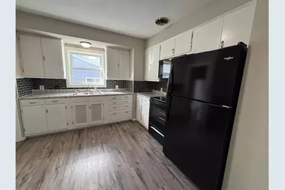 105 Arnold Avenue N, Thief River Falls, MN 56701 - Photo 9