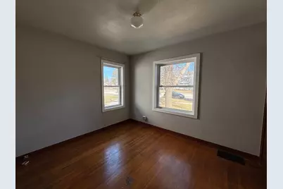 105 Arnold Avenue N, Thief River Falls, MN 56701 - Photo 19