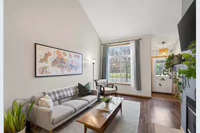 585 Mission Hills Way W, Chanhassen, MN 55317 - Photo 9