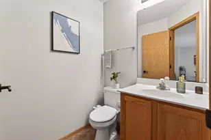 585 Mission Hills Way W, Chanhassen, MN 55317 - Photo 17