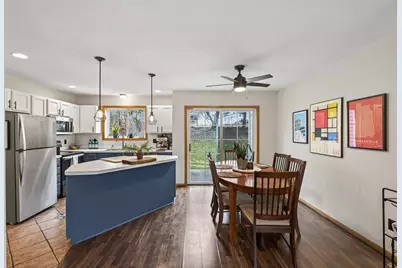 585 Mission Hills Way W, Chanhassen, MN 55317 - Photo 11