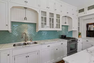 2310 Humboldt Avenue S, Minneapolis, MN 55405 - Photo 19