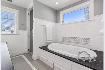 2310 Humboldt Avenue S, Minneapolis, MN 55405 - Photo 37