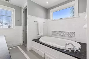 2310 Humboldt Ave S, Minneapolis, MN 55405 - Photo 37