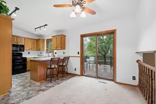 2118 Hale Ave N, Oakdale, MN 55128 - Photo 7