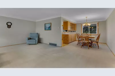 33 5th Avenue NW, Hutchinson, MN 55350 - Photo 5