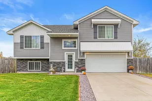 700 Horseshoe Ln, Braham, MN 55006 - Photo 3