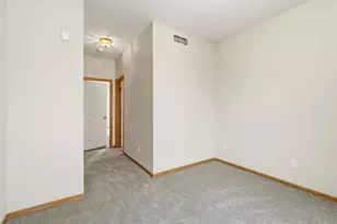 419 Meadowood Ln, Burnsville, MN 55337 - Photo 17