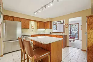 11380 36th Pl N, Plymouth, MN 55441 - Photo 7