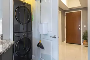 100 3rd Ave S, Minneapolis, MN 55401 - Photo 19