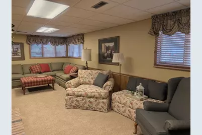 209 S 10th Street, Montevideo, MN 56265 - Photo 33
