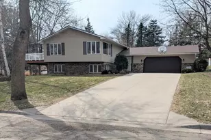 209 S 10th St, Montevideo, MN 56265 - Photo 1