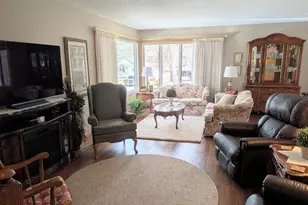 209 S 10th St, Montevideo, MN 56265 - Photo 15