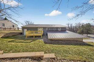 311 Highland Ct SW, Rochester, MN 55902 - Photo 7