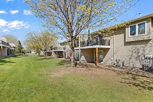 13027 Penn Ave S, Burnsville, MN 55337 - Photo 3