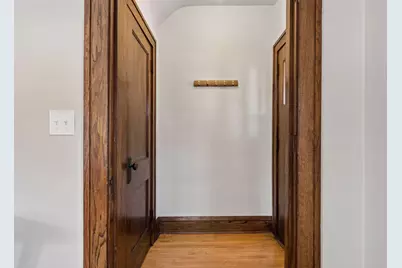 404 Sheridan Avenue S, Minneapolis, MN 55405 - Photo 5