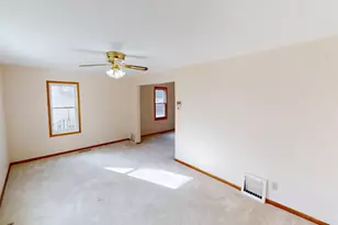 1008 9th Ave SW, Austin, MN 55912 - Photo 3