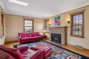 1402 Idaho Ave W, Falcon Heights, MN 55108 - Photo 7