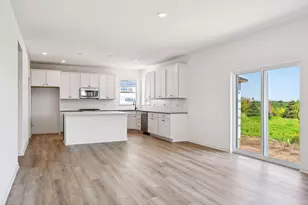 3067 Trinity Dr, Shakopee, MN 55379 - Photo 3