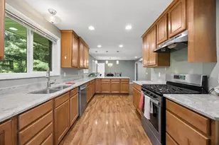 1425 Orkla Dr, Golden Valley, MN 55427 - Photo 7