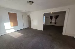 1123 6th St E, Saint Paul, MN 55106 - Photo 5