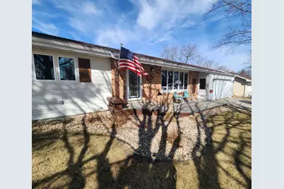 1108 5th Avenue SW, Pipestone, MN 56164 - Photo 3