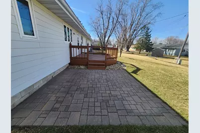 1108 5th Avenue SW, Pipestone, MN 56164 - Photo 7