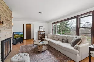 2820 Washta Bay Rd, Chanhassen, MN 55331 - Photo 9