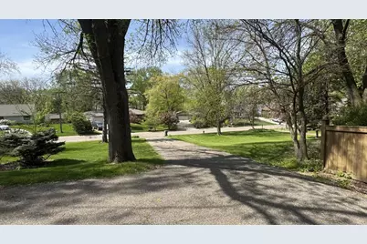 2820 Washta Bay Road, Chanhassen, MN 55331 - Photo 5