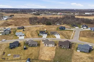 1306 18th St NE, Austin, MN 55912 - Photo 57