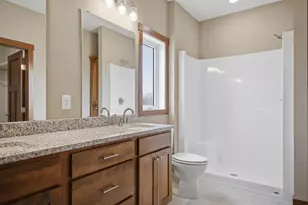 1306 18th St NE, Austin, MN 55912 - Photo 31