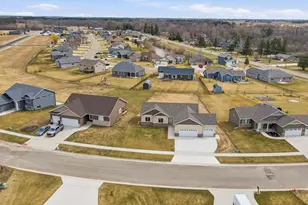 1306 18th St NE, Austin, MN 55912 - Photo 53