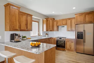 1306 18th Street NE, Austin, MN 55912 - Photo 3