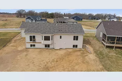 1306 18th Street NE, Austin, MN 55912 - Photo 47