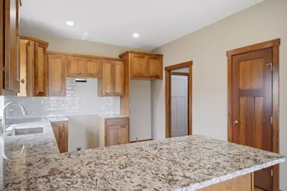 1306 18th Street NE, Austin, MN 55912 - Photo 5