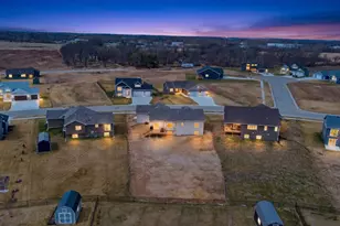 1306 18th St NE, Austin, MN 55912 - Photo 49