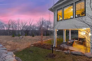 7070 Highland Ct, Eden Prairie, MN 55346 - Photo 3