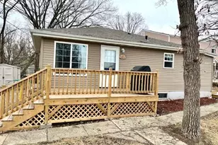 1033 Campbell Ave, Detroit Lakes, MN 56501 - Photo 1