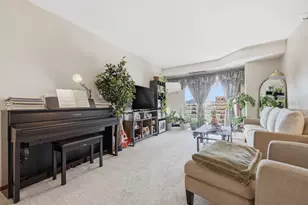 66 9th St E, Saint Paul, MN 55101 - Photo 13