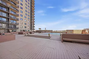 66 9th St E, Saint Paul, MN 55101 - Photo 27