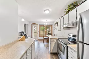 11067 Oregon Curv, Bloomington, MN 55438 - Photo 7