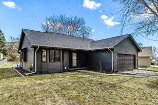 16408 Griffon Trail, Lakeville, MN 55044 - Photo 3