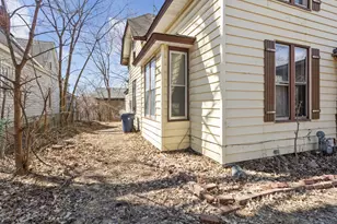 345 Maple St, Saint Paul, MN 55106 - Photo 27